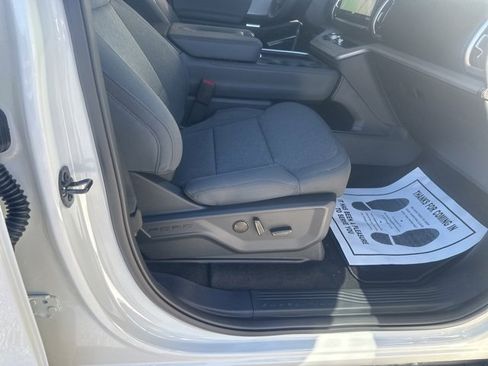 New 2025 Ford Expedition Active image 36