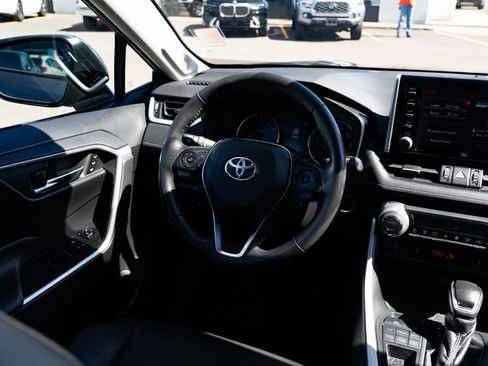 Used 2019 Toyota RAV4 XLE Premium w/ Cold Weather Package AWD/4WD image 9