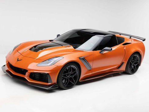 Used 2019 Chevrolet Corvette ZR1 RWD image 21