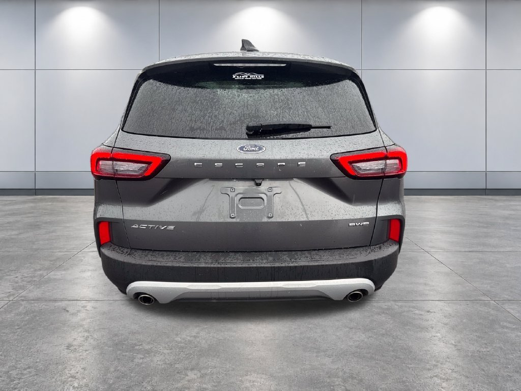 Used 2025 Ford Escape Active AWD/4WD image 4