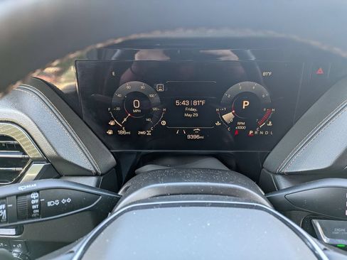Used 2025 GMC Yukon AT4 AWD/4WD image 11