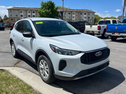 Used 2025 Ford Escape Active w/ Tech Pack #1 AWD/4WD image 7