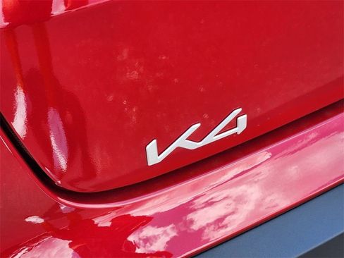 New 2025 Kia K4 LXS image 8