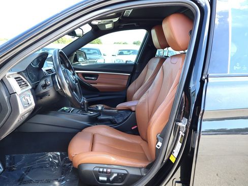 Used 2016 BMW 340i Sedan w/ M Sport Package RWD image 19