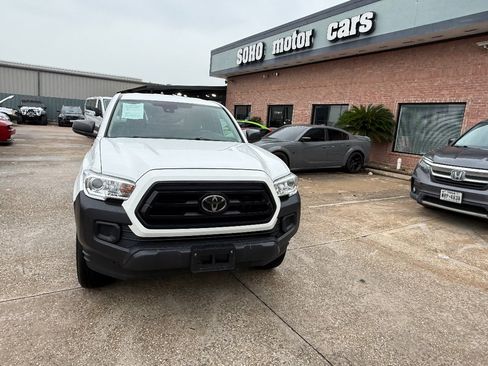 Used 2022 Toyota Tacoma SR RWD image 8