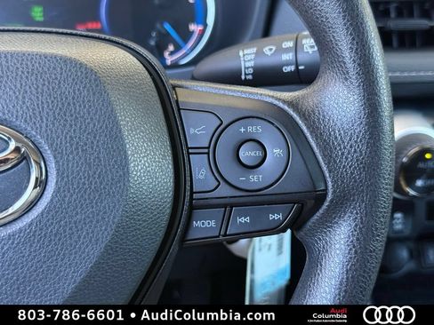 Used 2025 Toyota RAV4 LE AWD/4WD image 26