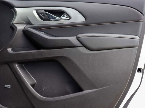 Used 2021 Chevrolet Traverse RS w/ LPO, Floor Liner Package image 30