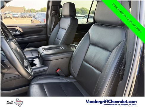 Used 2024 Chevrolet Suburban LT RWD image 26