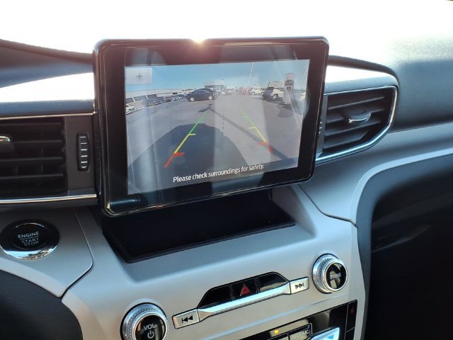 Used 2023 Ford Explorer XLT w/ Equipment Group 202A AWD/4WD image 28