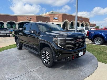 Used 2025 GMC Sierra 1500 AT4 w/ AT4 Premium Package