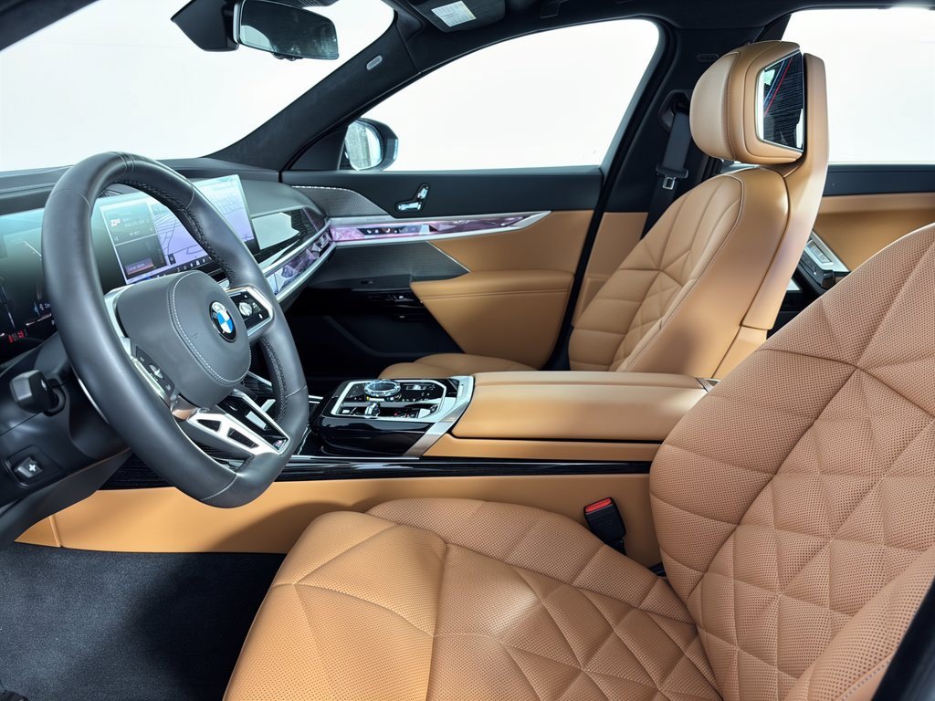 Used 2026 BMW 740i RWD image 5
