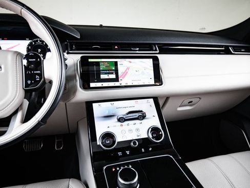 Used 2019 Land Rover Range Rover Velar R-Dynamic SE AWD/4WD image 19