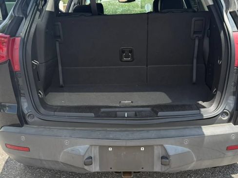 Used 2011 Chevrolet Traverse LT w/ Personal Connectivity Package FWD image 11