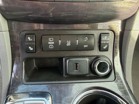 Used 2017 Buick Enclave Leather image 22