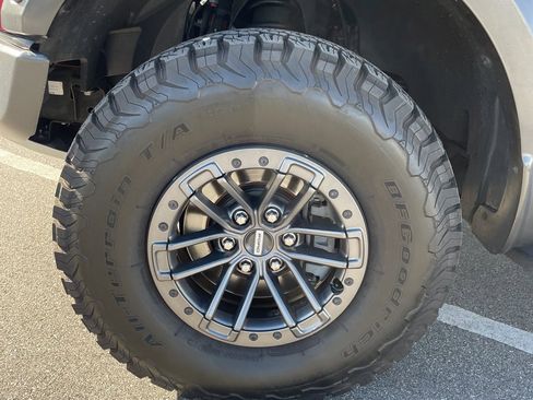 Used 2020 Ford F150 Raptor w/ Equipment Group 802A Luxury image 12