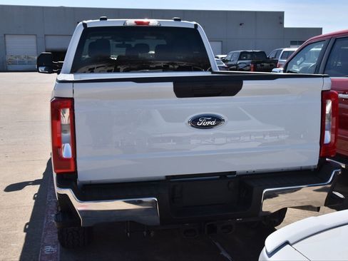 Used 2024 Ford F250 XLT w/ FX4 Off-Road Package image 6