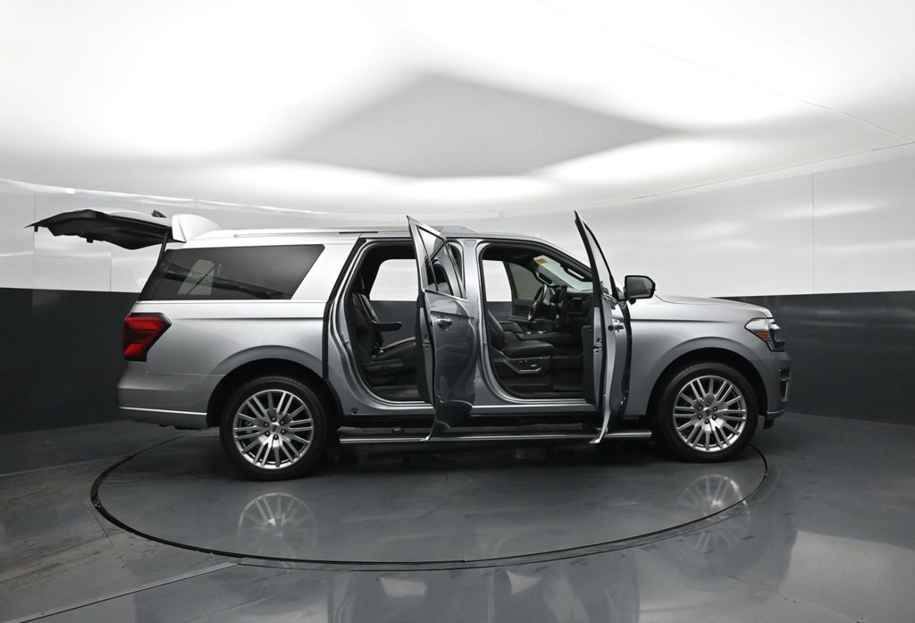 Certified 2023 Ford Expedition Max Platinum AWD/4WD image 4