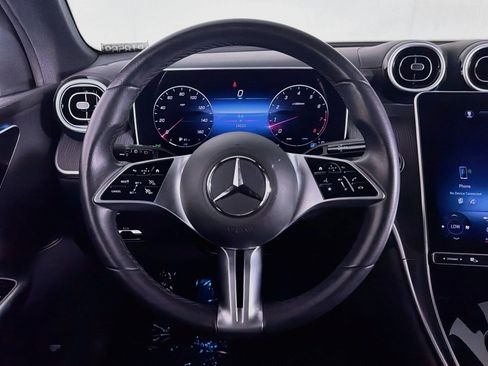 Used 2024 Mercedes-Benz GLC 300 image 17