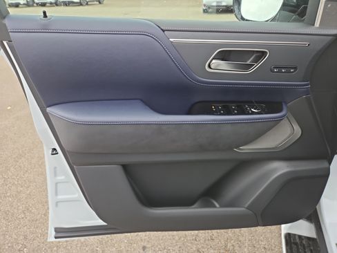 New 2026 INFINITI QX80 4WD image 5