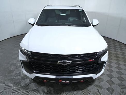 Used 2023 Chevrolet Tahoe Z71 w/ Luxury Package image 3