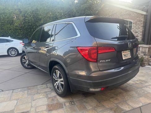 Used 2016 Honda Pilot EX-L image 3