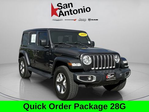 Used 2019 Jeep Wrangler Unlimited Sahara w/ Safety Group AWD/4WD image 2