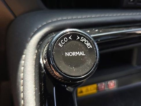 Used 2025 Lexus NX 250 FWD w/ Towing Package (2000 Lbs) image 21