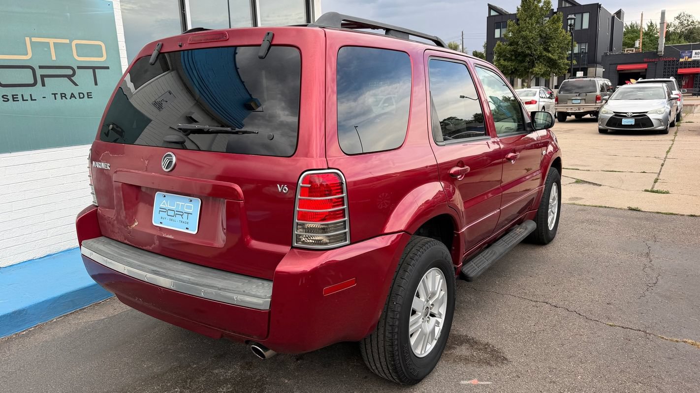 Used 2005 Mercury Mariner Premier FWD image 2