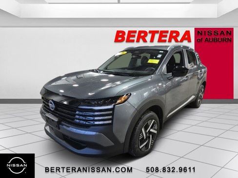 Used 2026 Nissan Kicks SV image 5