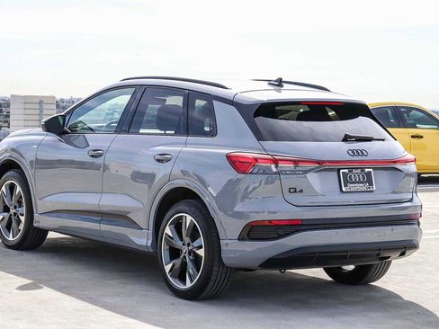 Used 2024 Audi Q4 e-tron Premium Plus w/ Premium Plus image 6