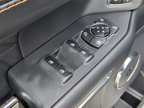 Used 2023 Ford Expedition Max Platinum image 12