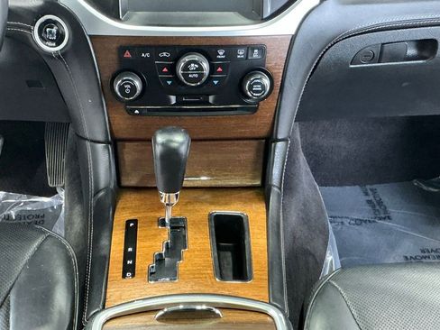 Used 2013 Chrysler 300 C Luxury Series w/ Light Group AWD/4WD image 12