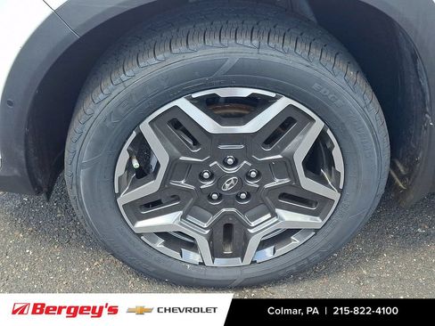 Used 2023 Hyundai Santa Fe Limited w/ Cargo Package AWD/4WD image 10