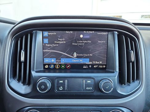 Used 2022 GMC Canyon AT4 image 16