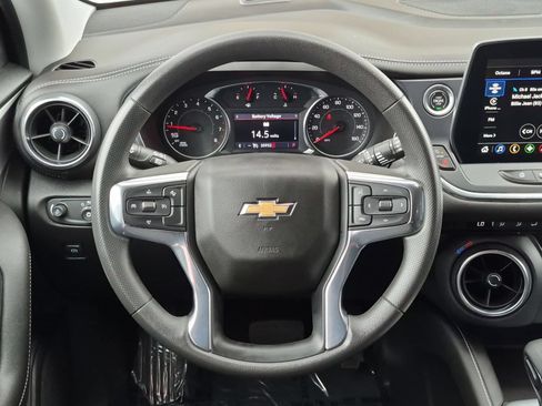 Used 2023 Chevrolet Blazer LT FWD image 13
