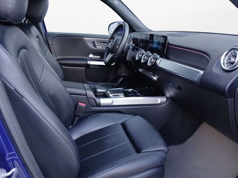 Used 2021 Mercedes-Benz GLB 250 image 24
