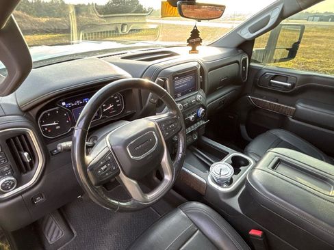 Used 2021 GMC Sierra 3500 Denali w/ Denali Ultimate Package image 11