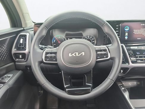 Certified 2023 Kia Sorento EX AWD/4WD image 9