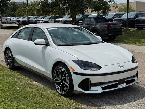 Used 2025 Hyundai Ioniq 6 SEL AWD/4WD image 7