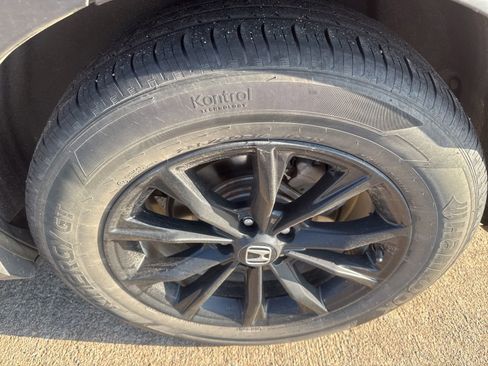 Used 2025 Honda CR-V Sport-L image 13