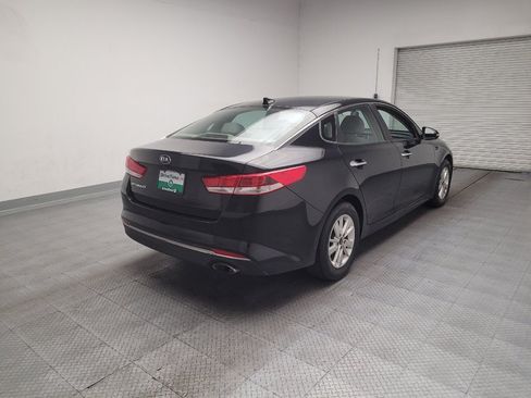 Used 2017 Kia Optima LX FWD image 9