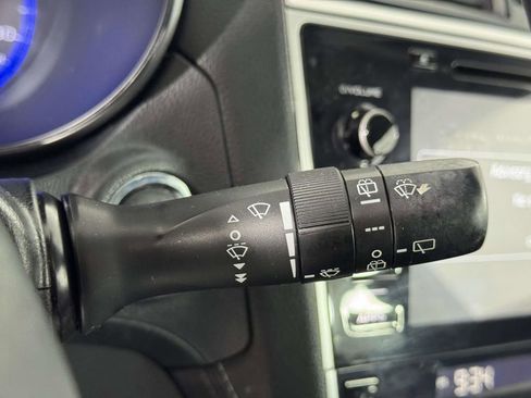 Used 2019 Subaru Outback 2.5i Limited AWD/4WD image 23