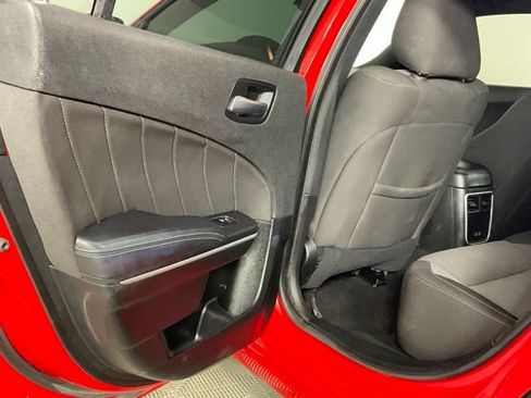 Used 2022 Dodge Charger SXT RWD image 13