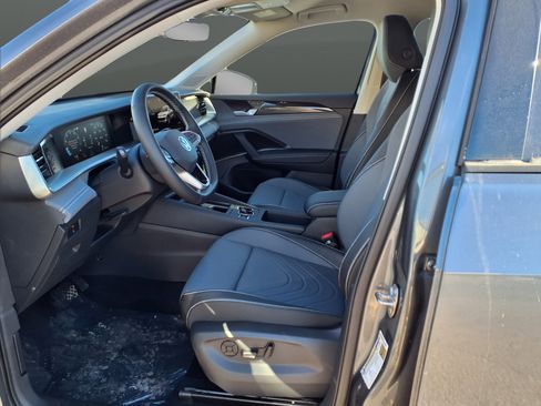 New 2026 Volkswagen Tiguan SE AWD/4WD image 45