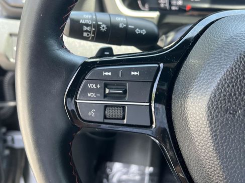 Used 2025 Honda Pilot Black Edition image 30