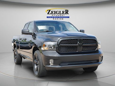 Used 2019 RAM 1500 Express w/ Express Value Package AWD/4WD image 1