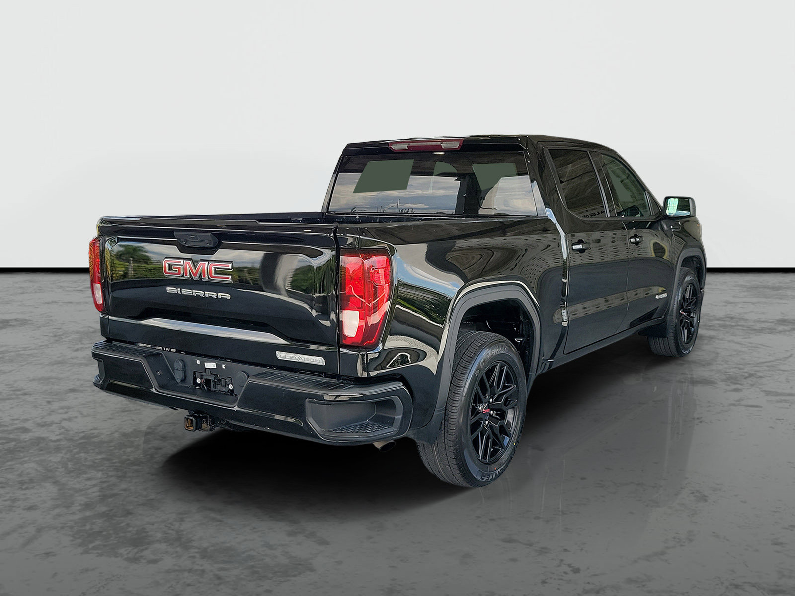 Used 2023 GMC Sierra 1500 Elevation RWD image 2