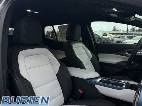 New 2026 Chevrolet Equinox EV LT image 21