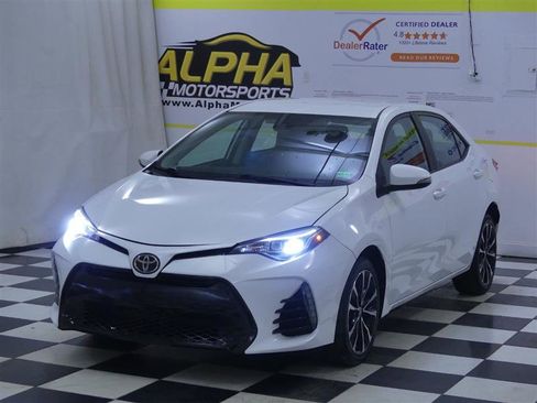 Used 2018 Toyota Corolla SE image 4