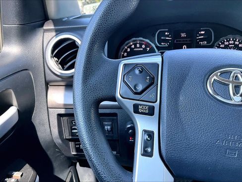 Used 2018 Toyota Tundra SR5 AWD/4WD image 23